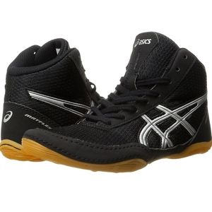 New Men's ASICS wrestling shoe, black, size 11